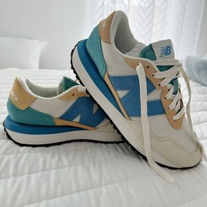 New Balance Women’s Sneakers from Madewell - Never Been Worn - Blue/Beige